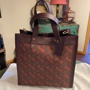 Coach Field Tote 30 Horse and Carriage NEW!